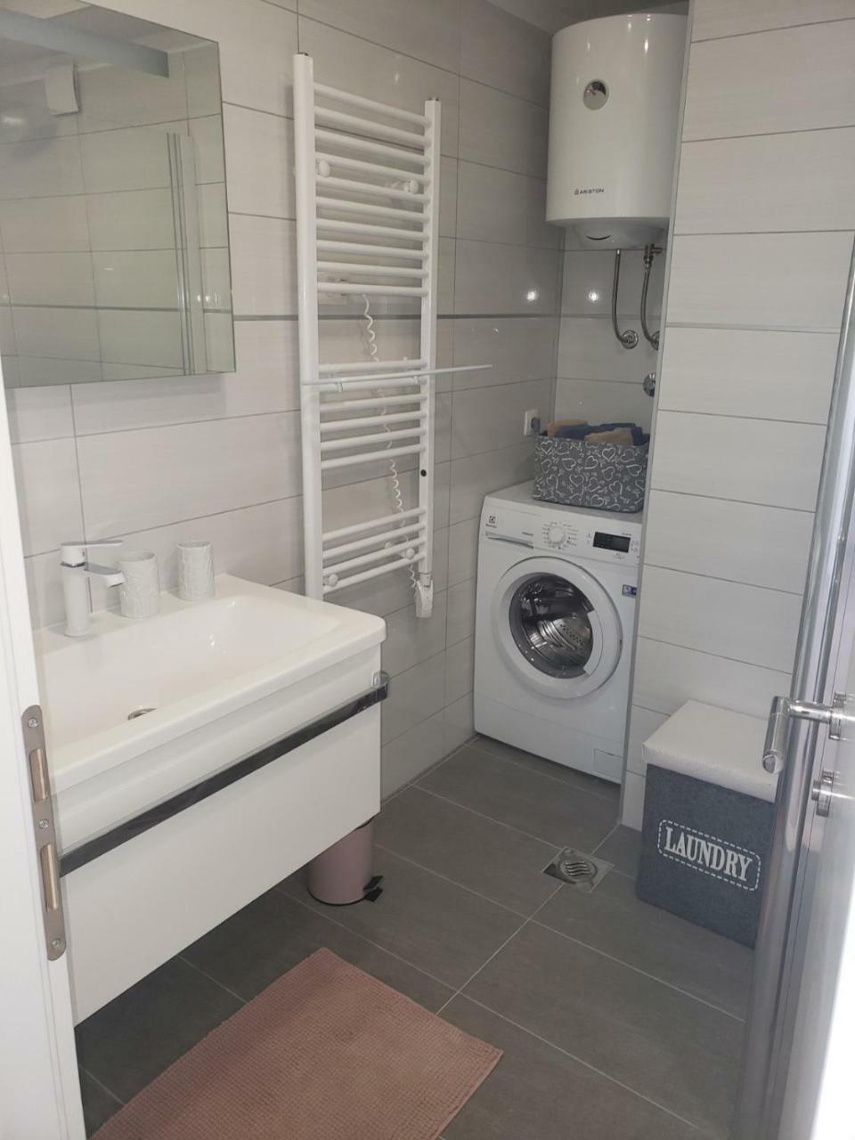 Apartment Pjero Spalato Esterno foto